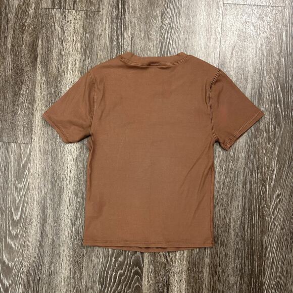 Vuori Pose Fitted Tee Hazelnut Ribbed Short Sleeve Modal Blend Top Small EUC - Picture 5 of 15